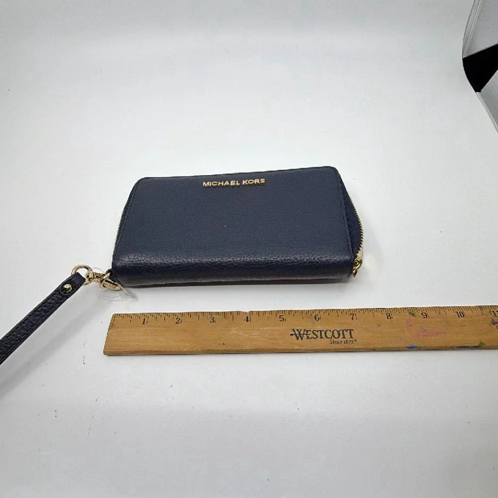 Michael Kors Jet Set Travel Continental Blue Pebbled Leather Wallet